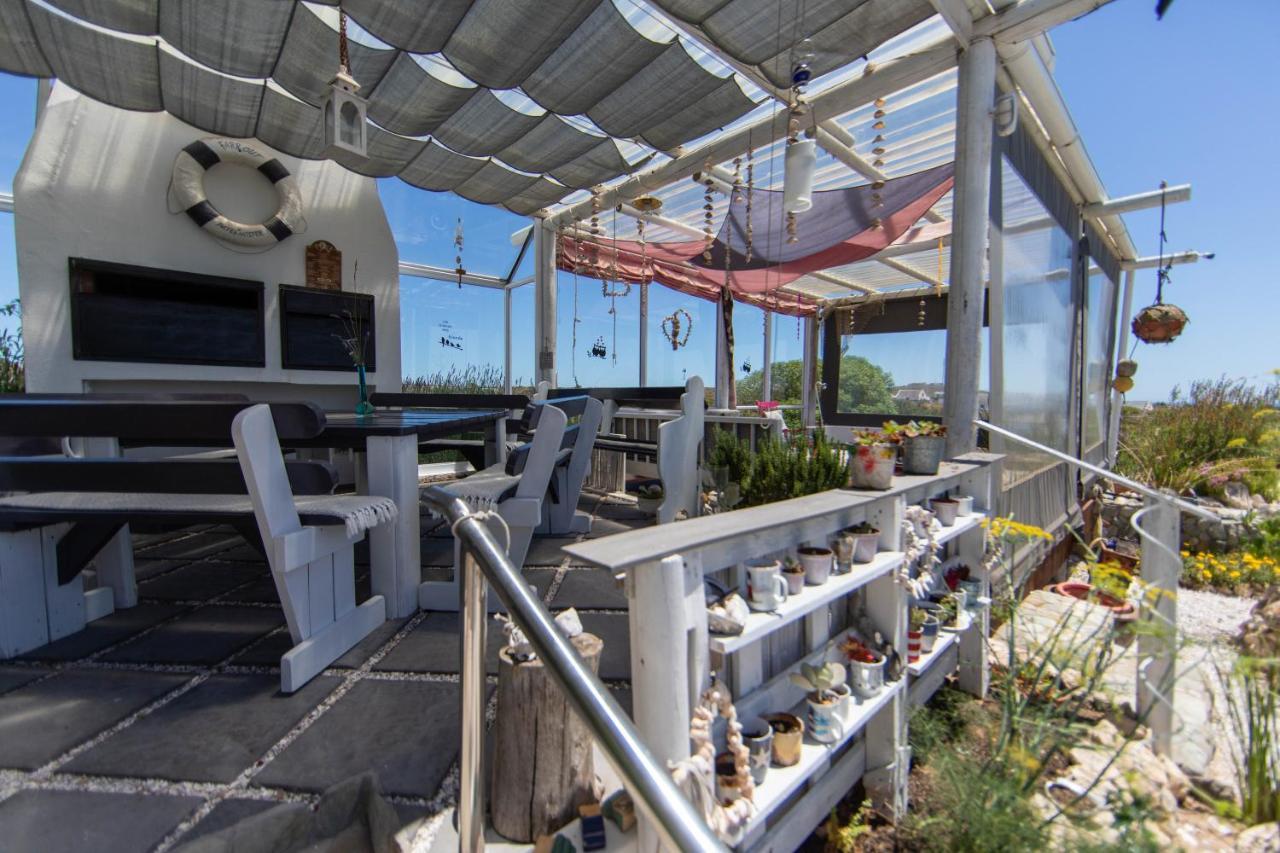 Farr Out Guest House Paternoster Exterior foto